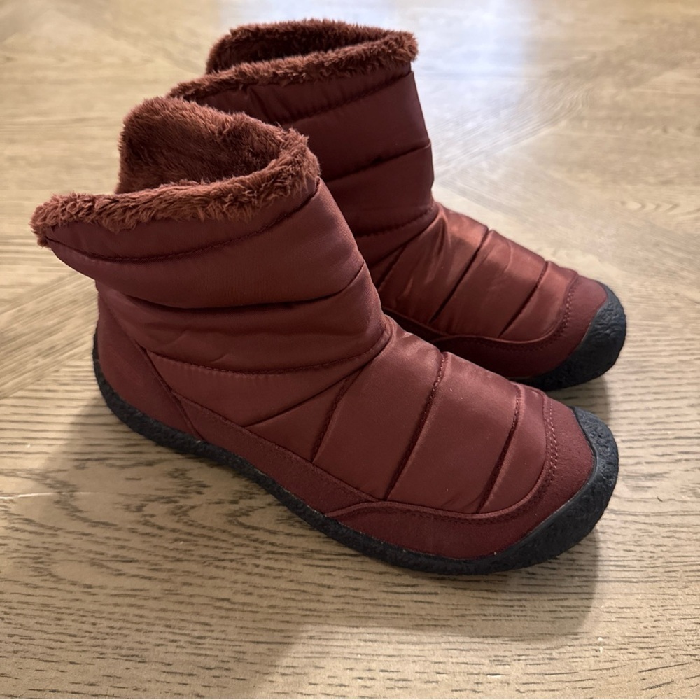 Keen Womens Andorra Howser Fold Down Insulated Pull On Shoes Burgundy Size 6